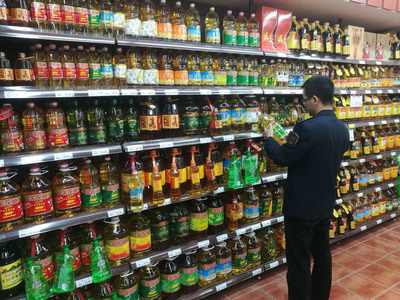 锡市食药工商质监局开展食品安全生产经营专项行动，守好年末‘食品安全关’